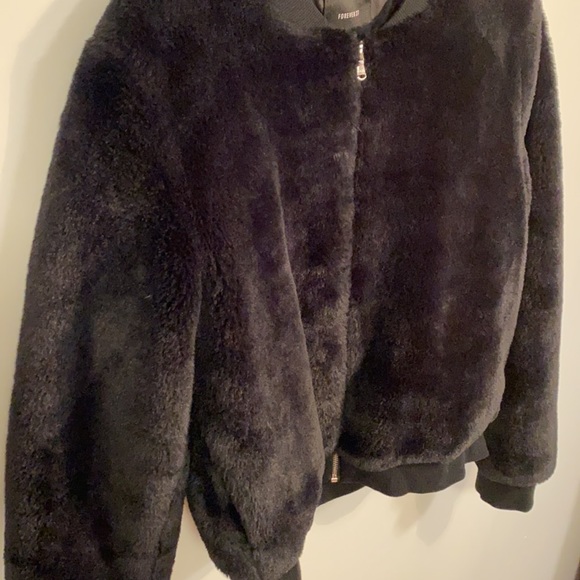 Forever 21 | Faux fur Sweater - Picture 3 of 7